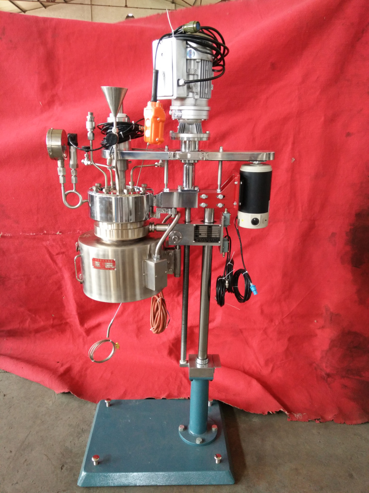 DFCF系列-電動升降釜體、翻轉(zhuǎn)出料、開啟式加熱爐2