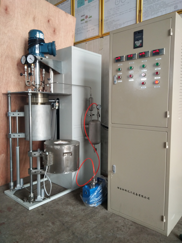 DFCF系列-釜體電動升降翻轉(zhuǎn)、加熱爐和水槽電動升降并可側(cè)移3